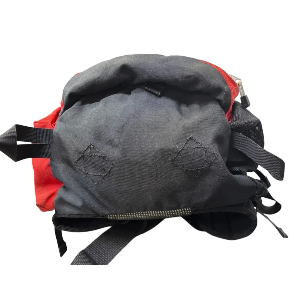 Dakine Day Tripper Backpack Red Black Skateboard Carry Straps Technical‎ Y2K Bag